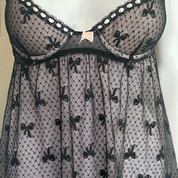 Elegant Black Lace baby doll  with Bow Details - Picture 2 of 7